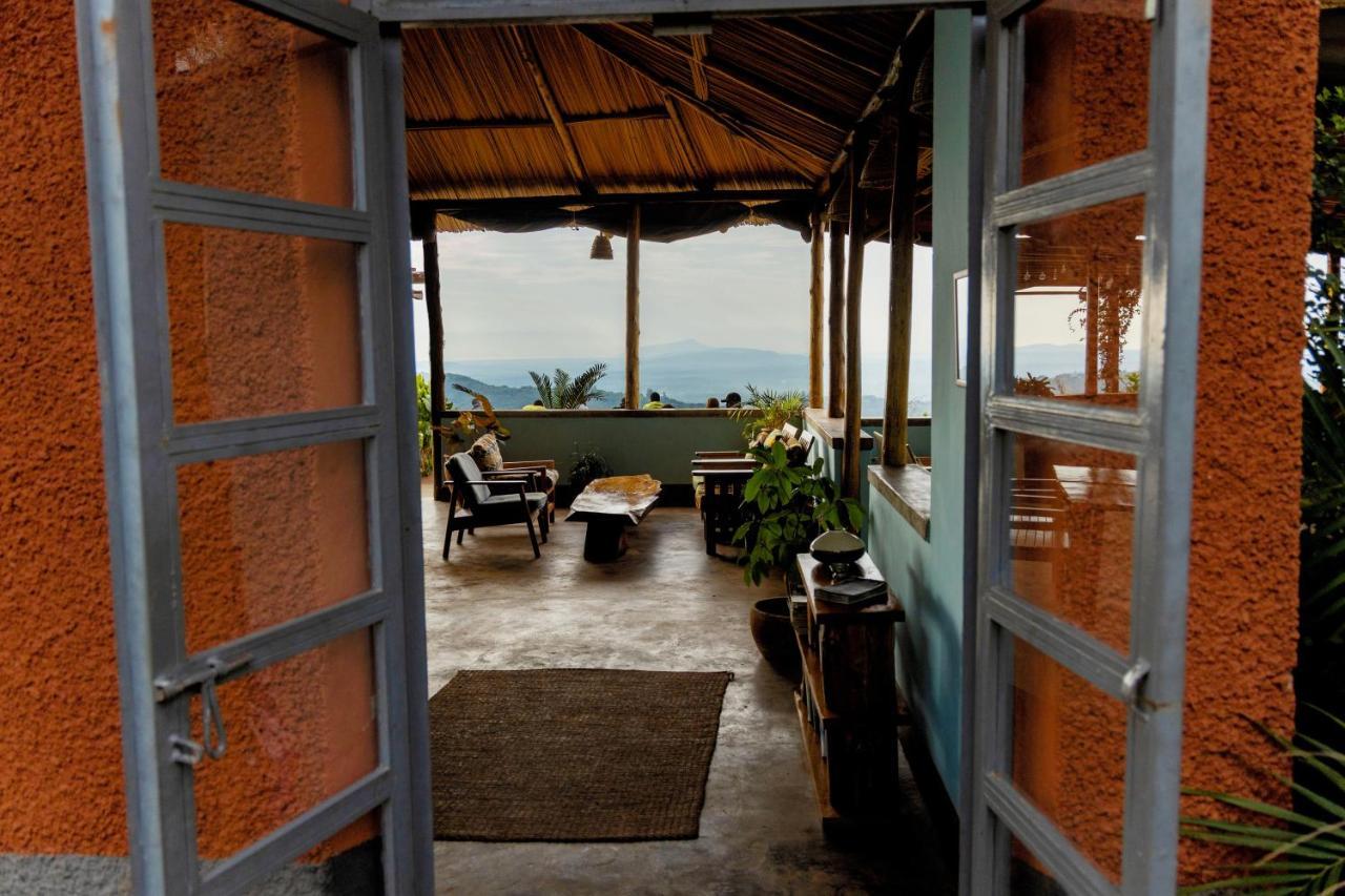 Isunga Lodge Kibale National Park Ngoại thất bức ảnh