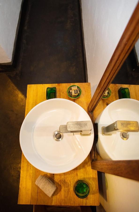 Isunga Lodge Kibale National Park Ngoại thất bức ảnh