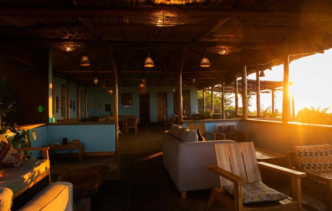 Isunga Lodge Kibale National Park Ngoại thất bức ảnh